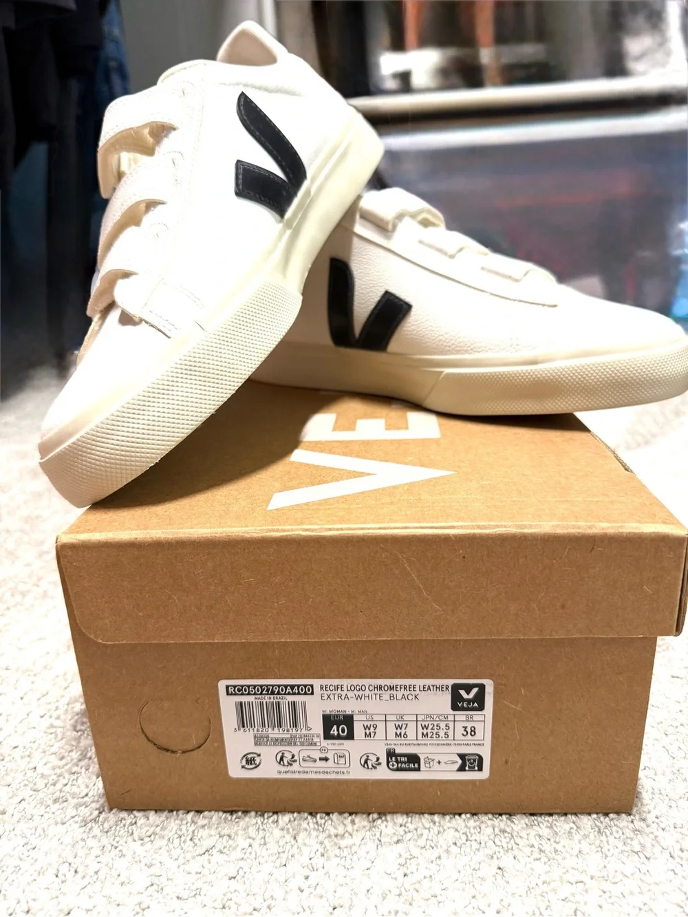 Brand New/Never Worn-Veja Recife Leather Low-Top Sneakers-Womens Size 9